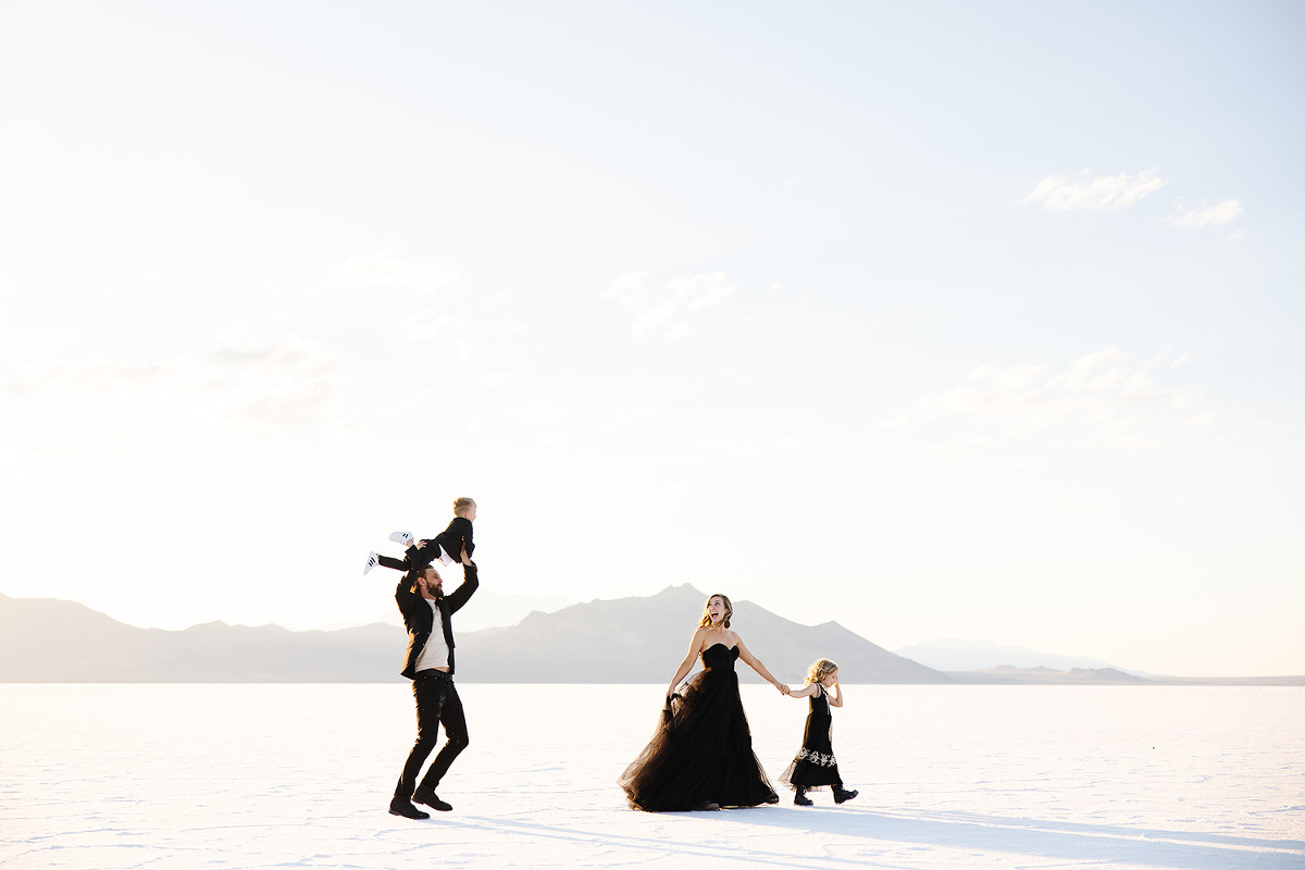 Traveling and elopement photographer based in Montana